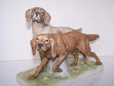 3902-two-hunting-dogs-front