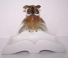 4668-trinket-owl-on-edge-of-book