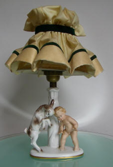 5959/L-tablelamps-ram-butts-head-with-boy