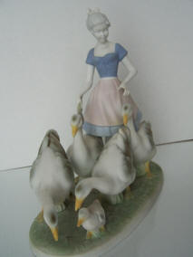 7048-females-shepherdess-geese